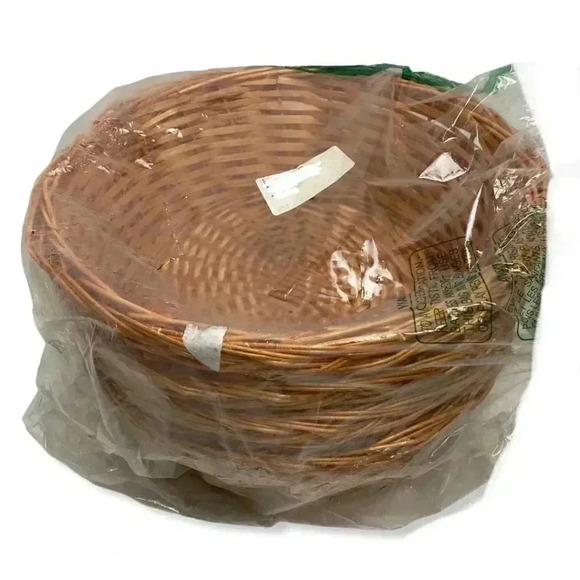 Burton & Burton- Light Stain Round Willow Basket - Picture 2 of 2